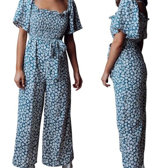 Women's Hayden Los Angeles Floral Jumpsuit, size medium - Picture 1 of 16